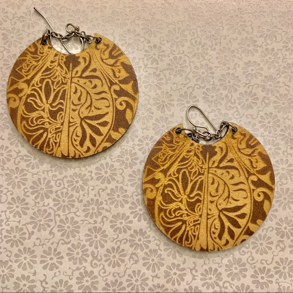 Stamped/embossed textured leather earrings - Picture 1 of 4